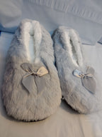 Winter Warm Wool Slippers in Soft Plush for Women Indoor use